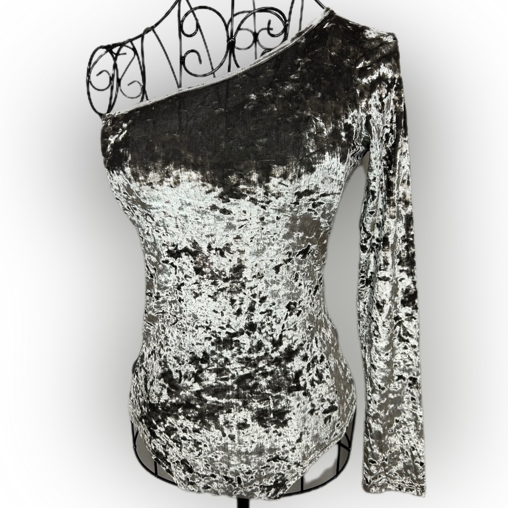 ZARA One-Shoulder Crushed Velvet Bodysuit – Silver